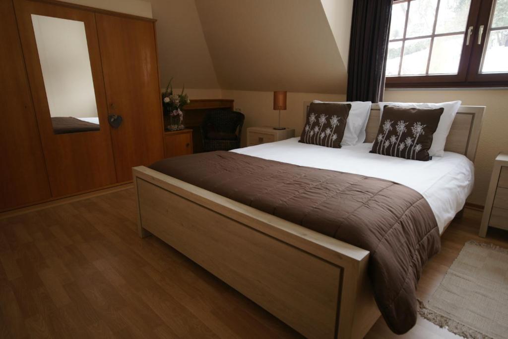 Landgasthof Em Lade Dahlem  Room photo